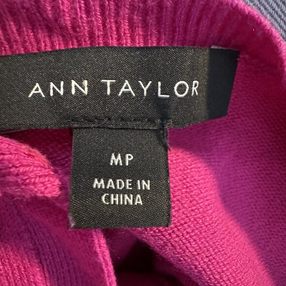 Ann Taylor Women’s Hot Pink Rhinestone Button Cardigan Size Medium P MP - Picture 4 of 8